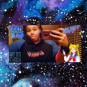 Meet your Posher, Becca